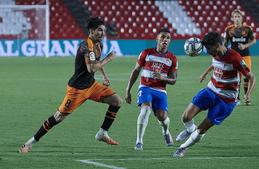 od体育登录-格拉纳达客场大胜，欧战席卷球迷