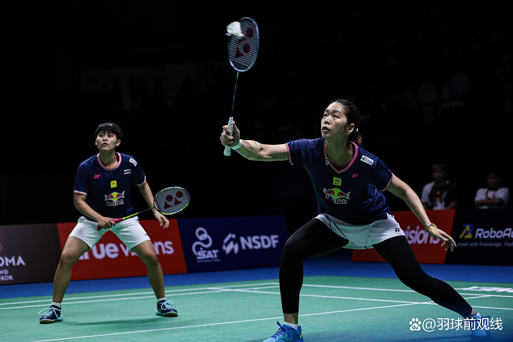 od体育vip注册-泰国运动员战胜对手，夺得奖杯