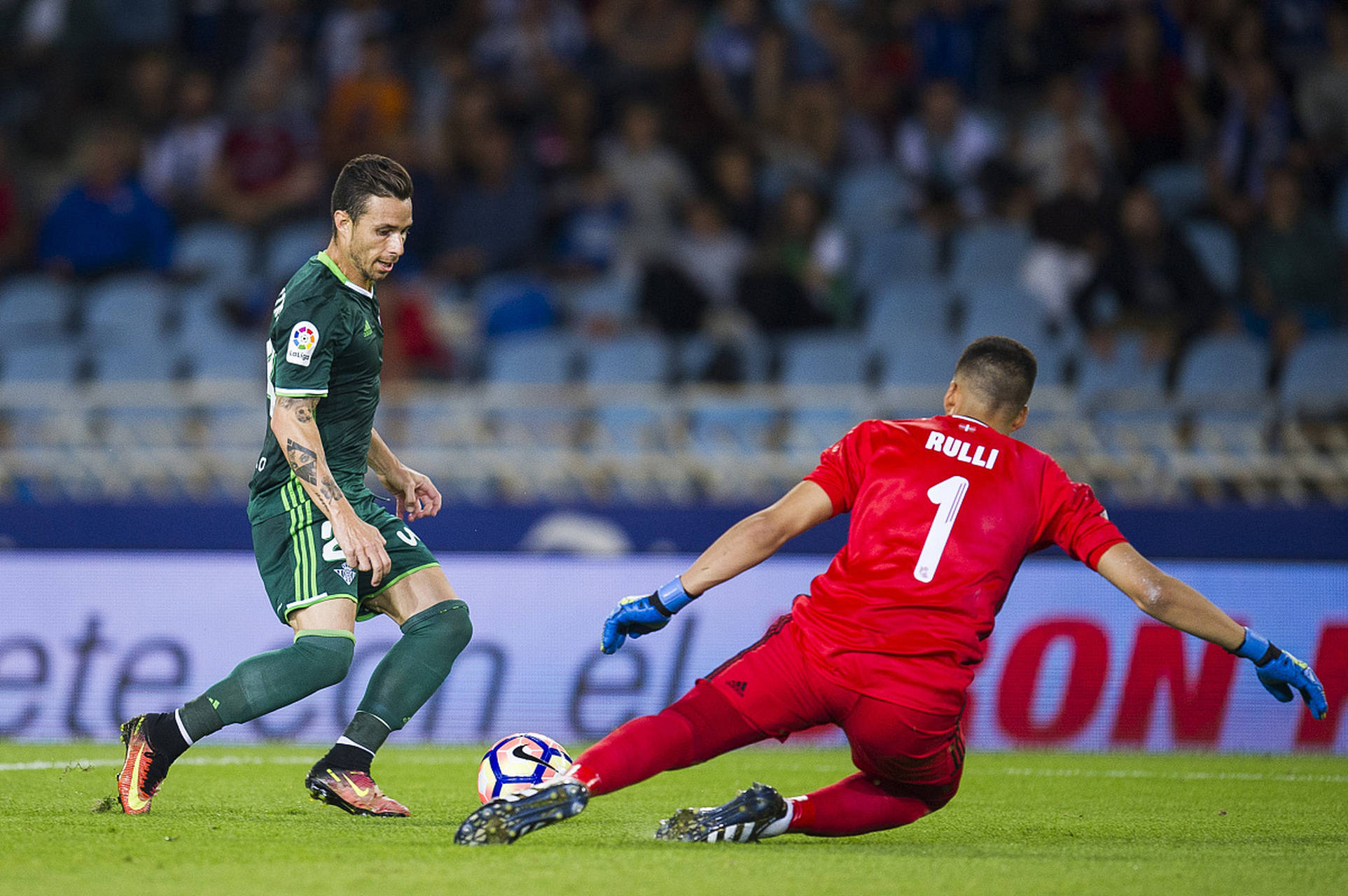 od体育官方登录入口-巴伦西亚客场爆冷,晋级欧联杯决赛